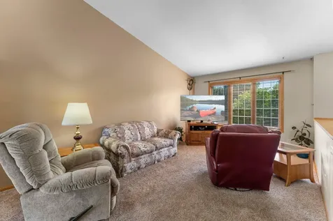 28359 Lakeside Way Lindstrom MN 55045