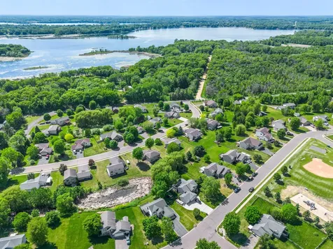 28359 Lakeside Way Lindstrom MN 55045