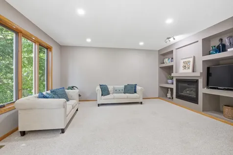 3774 Oxford Drive Woodbury MN 55125