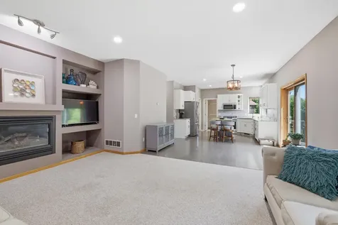 3774 Oxford Drive Woodbury MN 55125