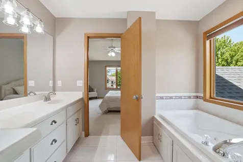 3774 Oxford Drive Woodbury MN 55125