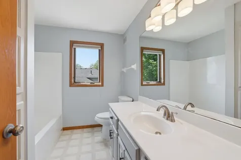 3774 Oxford Drive Woodbury MN 55125