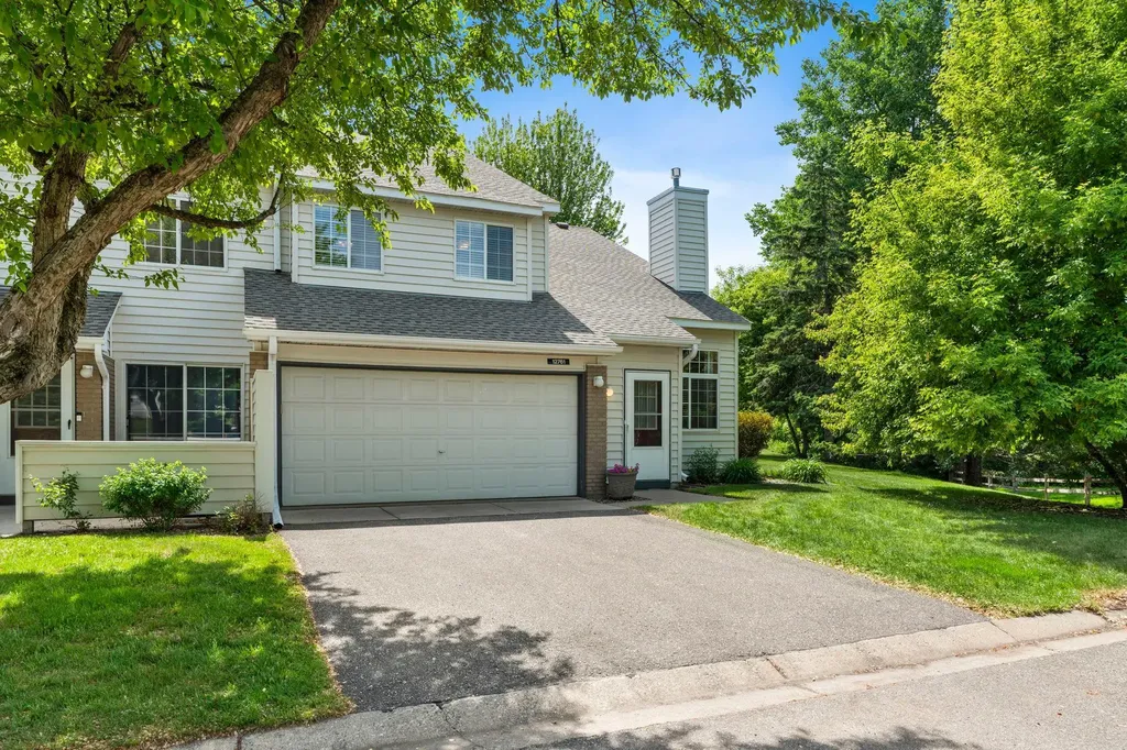 12761 Edgewater Path Apple Valley MN 55124