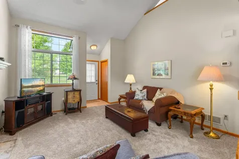 12761 Edgewater Path Apple Valley MN 55124