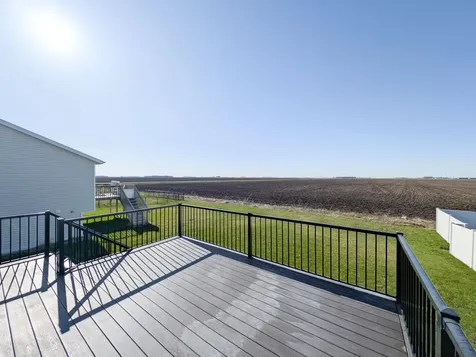 1221 46th Avenue S Moorhead MN 56560