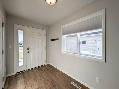 1221 46th Avenue S Moorhead MN 56560
