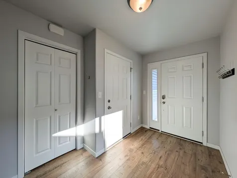 1221 46th Avenue S Moorhead MN 56560