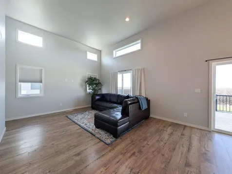 1221 46th Avenue S Moorhead MN 56560