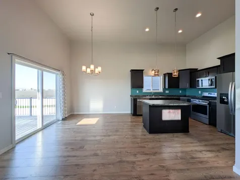 1221 46th Avenue S Moorhead MN 56560