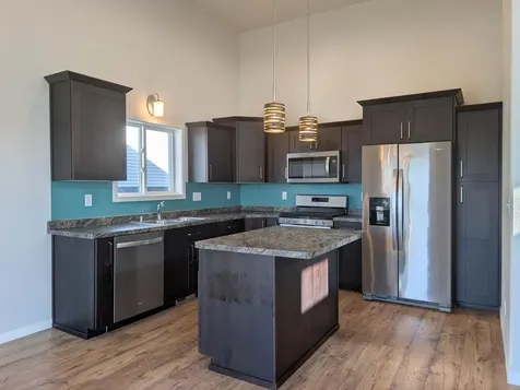1221 46th Avenue S Moorhead MN 56560