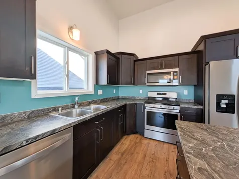 1221 46th Avenue S Moorhead MN 56560