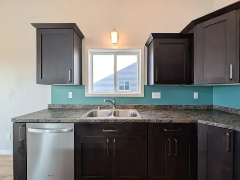 1221 46th Avenue S Moorhead MN 56560