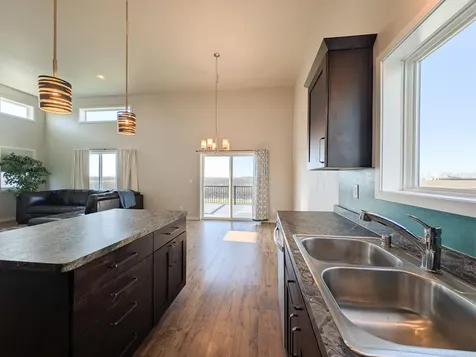 1221 46th Avenue S Moorhead MN 56560