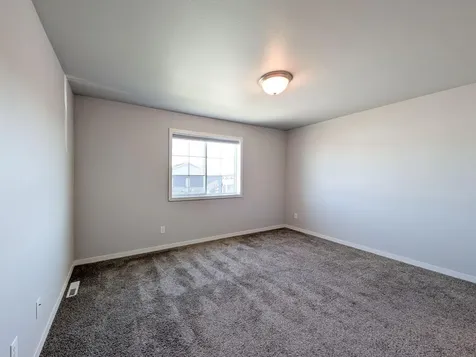 1221 46th Avenue S Moorhead MN 56560