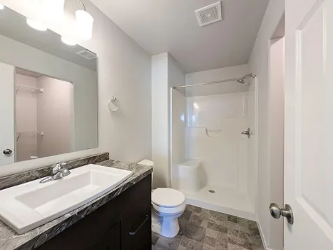 1221 46th Avenue S Moorhead MN 56560