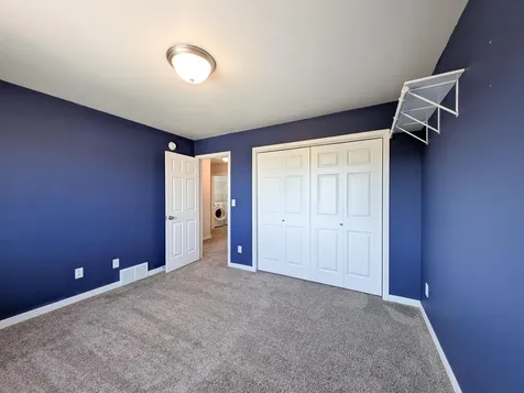 1221 46th Avenue S Moorhead MN 56560