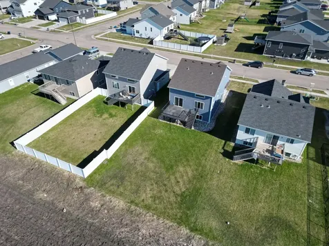 1221 46th Avenue S Moorhead MN 56560