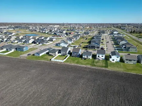 1221 46th Avenue S Moorhead MN 56560
