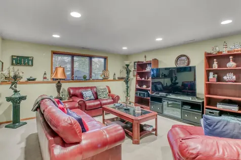 2709 30th Avenue S Fargo ND 58103