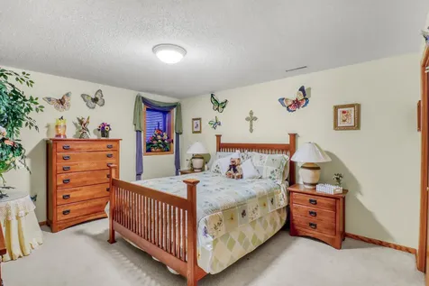 2709 30th Avenue S Fargo ND 58103