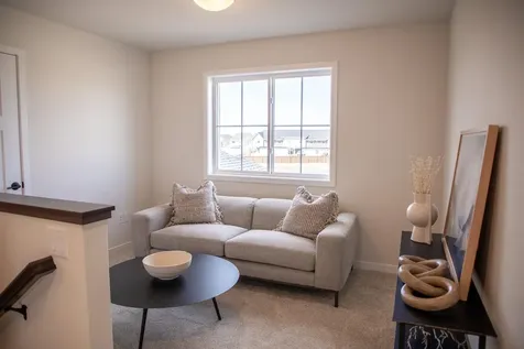 4800 Decorah Way S Fargo ND 58104