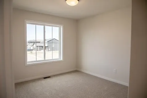 4800 Decorah Way S Fargo ND 58104