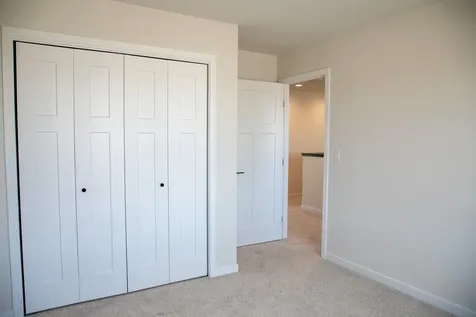 4800 Decorah Way S Fargo ND 58104