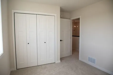 4800 Decorah Way S Fargo ND 58104