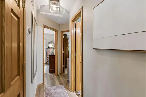 589 Mcknight Road S Saint Paul MN 55119