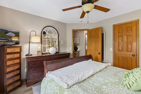 589 Mcknight Road S Saint Paul MN 55119