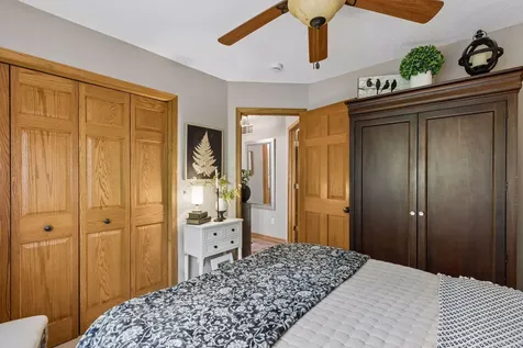 589 Mcknight Road S Saint Paul MN 55119