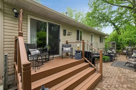 589 Mcknight Road S Saint Paul MN 55119