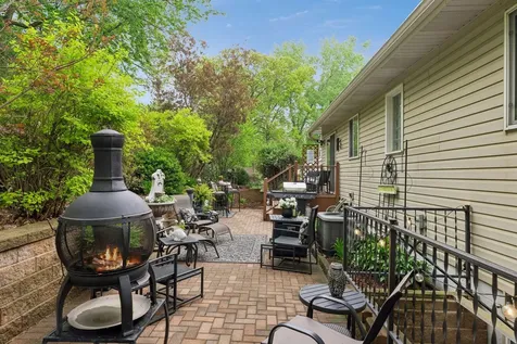 589 Mcknight Road S Saint Paul MN 55119