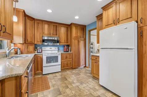 3170 Queensland Lane N Plymouth MN 55447