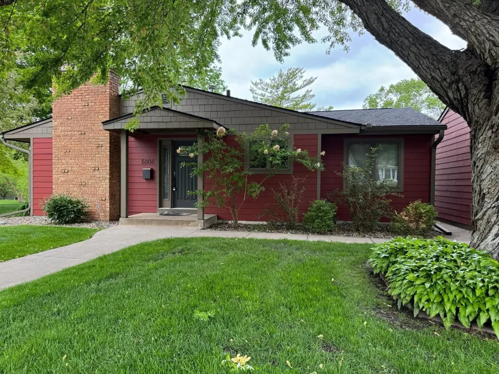 5808 France Avenue S Edina MN 55410