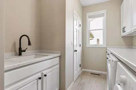7638 Ridgeview Way Chanhassen MN 55317
