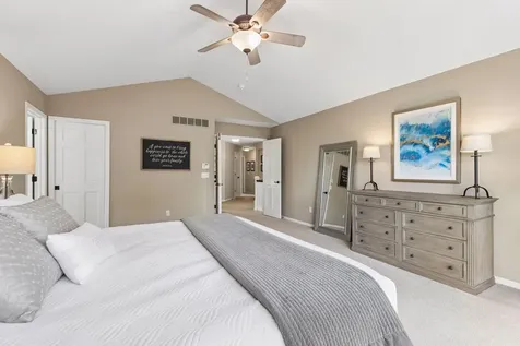 7638 Ridgeview Way Chanhassen MN 55317