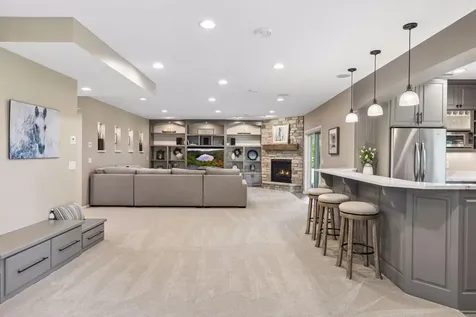 7638 Ridgeview Way Chanhassen MN 55317
