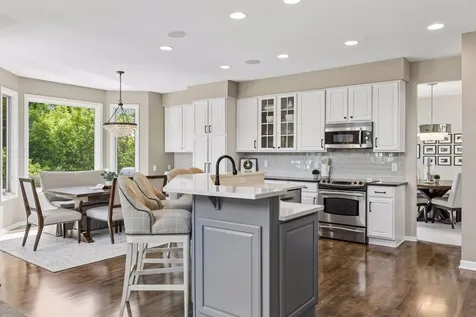 7638 Ridgeview Way Chanhassen MN 55317
