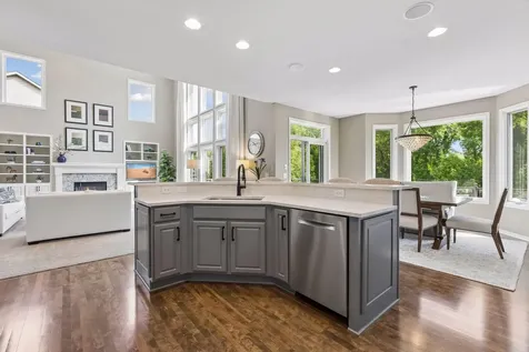 7638 Ridgeview Way Chanhassen MN 55317