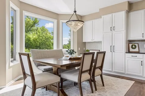 7638 Ridgeview Way Chanhassen MN 55317