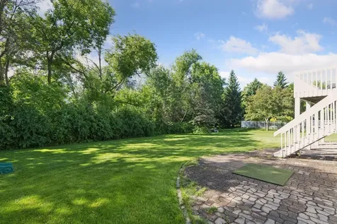 2719 Longacres Drive Chanhassen MN 55317