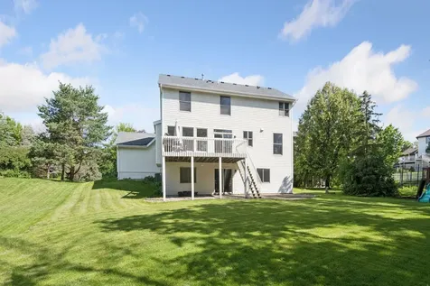 2719 Longacres Drive Chanhassen MN 55317