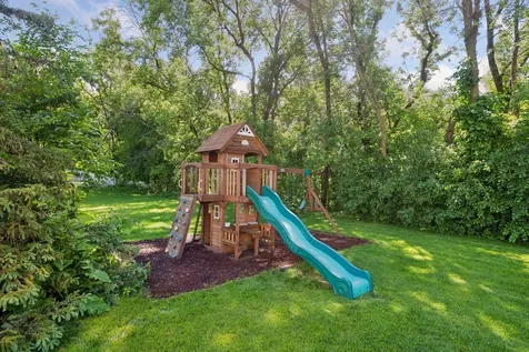 2719 Longacres Drive Chanhassen MN 55317