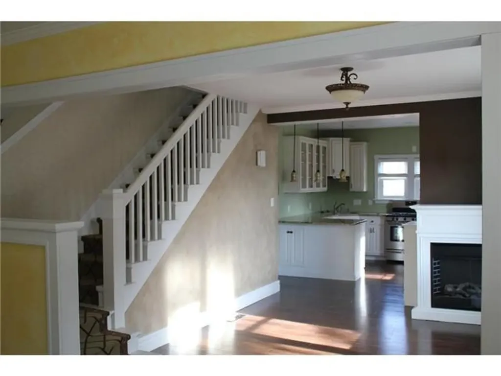 2506 7th Avenue E North Saint Paul MN 55109