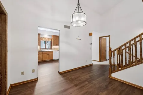 1326 Griffin Avenue Mahtomedi MN 55115