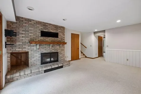 1326 Griffin Avenue Mahtomedi MN 55115