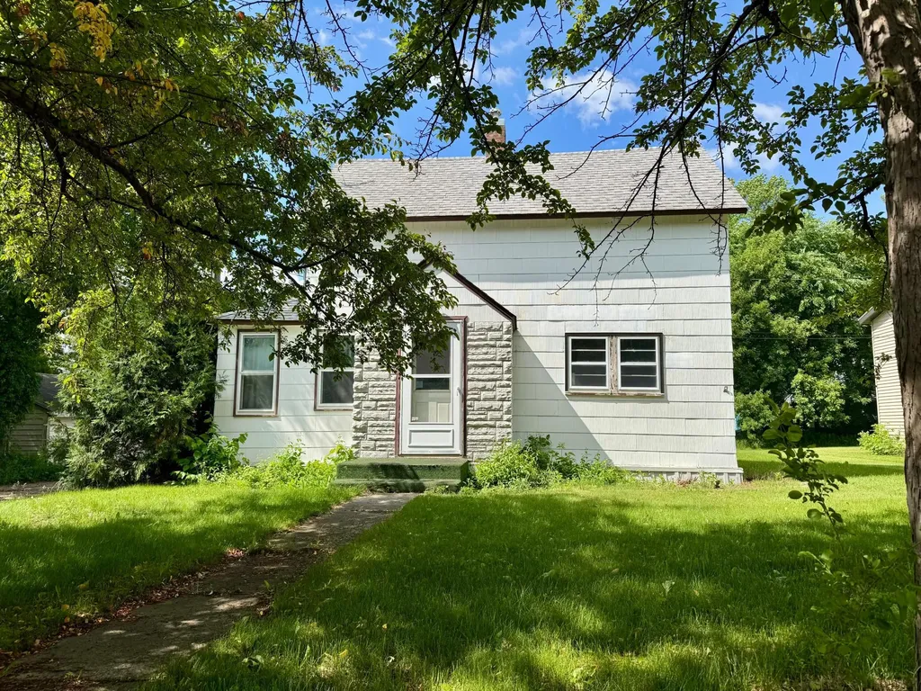 915 6th Avenue E Alexandria MN 56308