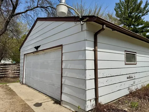 915 6th Avenue E Alexandria MN 56308