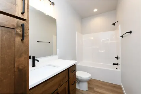 6808 Deer Creek Loop Horace ND 58047